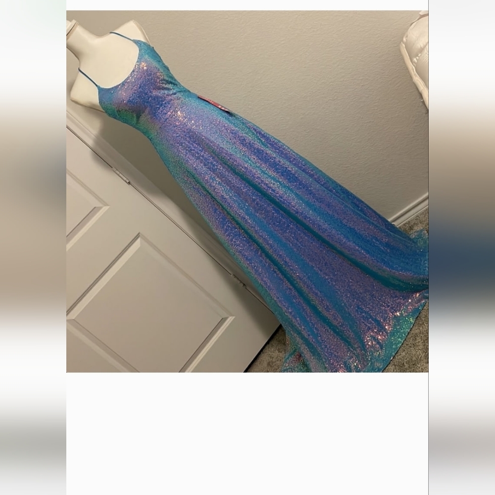 NWOT Crystal Doll Prom Gown